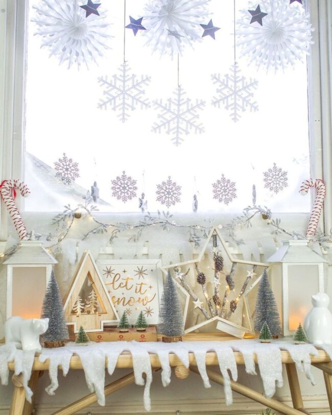 Charming Snowflake Winter Display Showcase