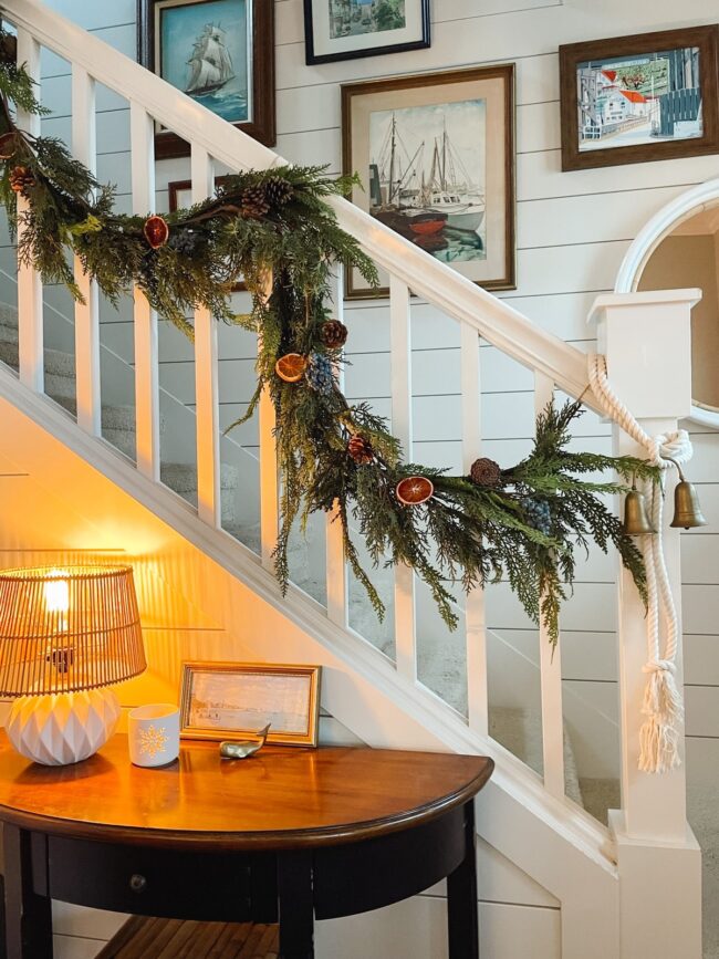 Fresh and Rustic Staircase Decor Ideas