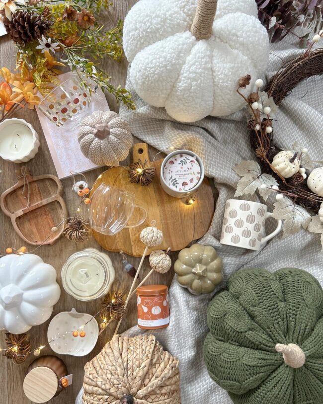 Playful and Cozy Autumn Decorations