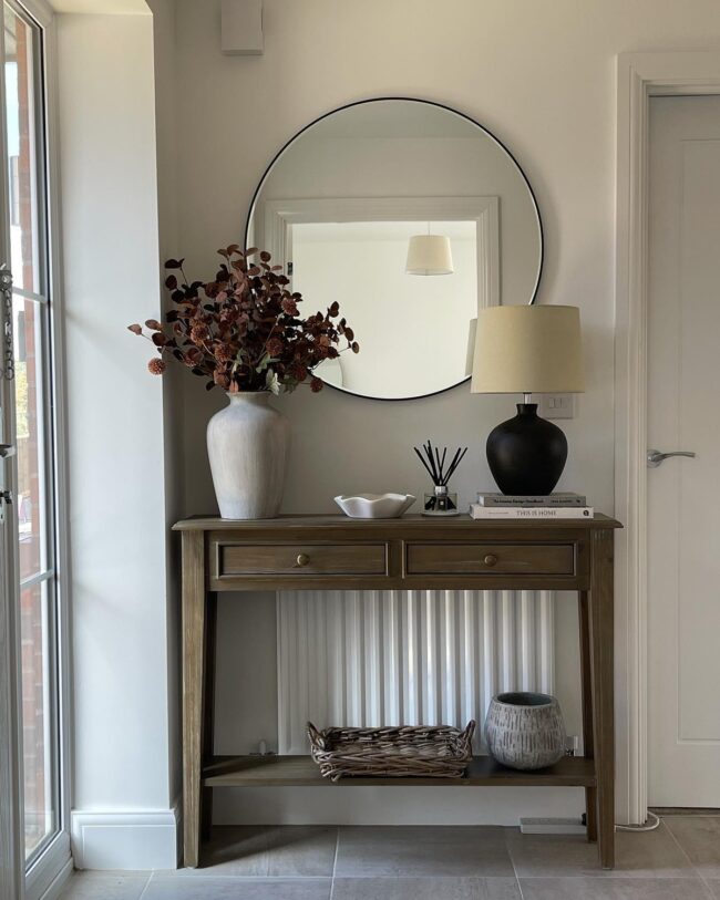 Cozy Console Table Display for Autumn