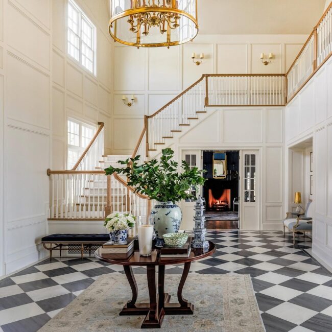 Classic Foyer Design with Elegant Features