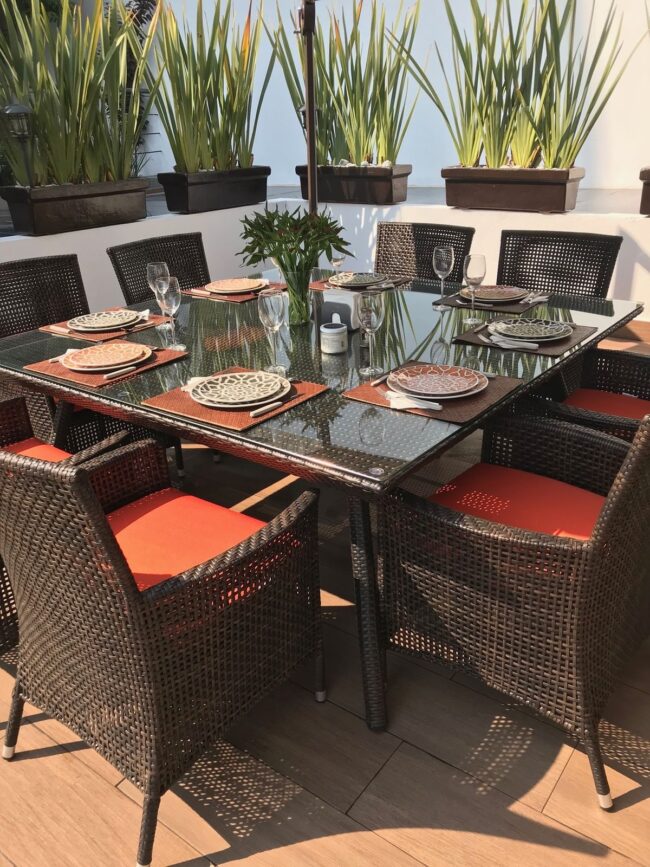 Rooftop Dining Retreat