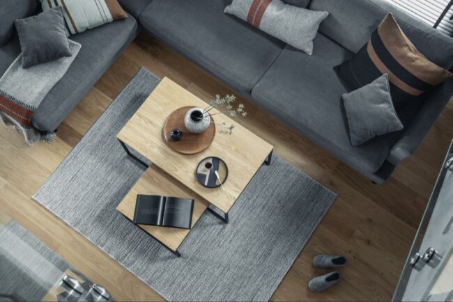 What Color Schemes Work Best For Sofa Table Decor?