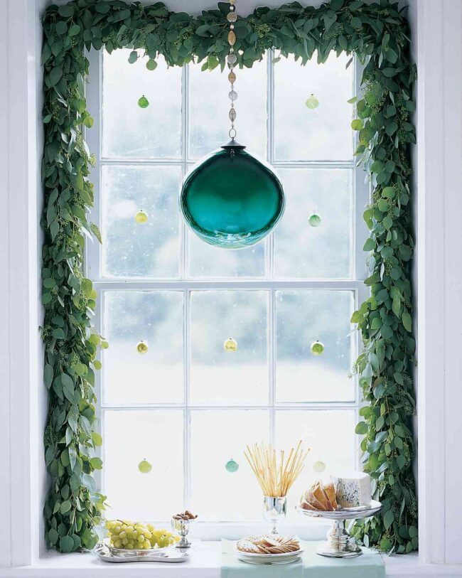 Lush Foliage and Majestic Ornamentation