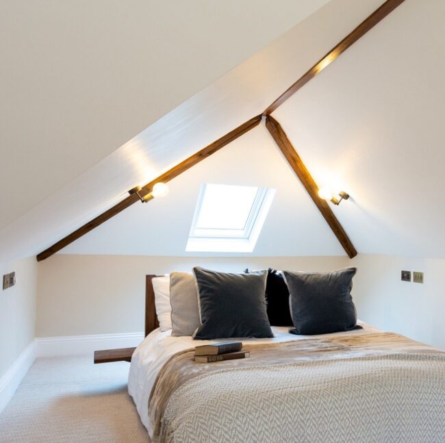Modern Simplicity with Exposed Beams