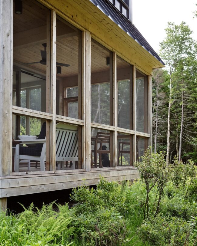 Minimalist Sophistication Surrounded by Nature