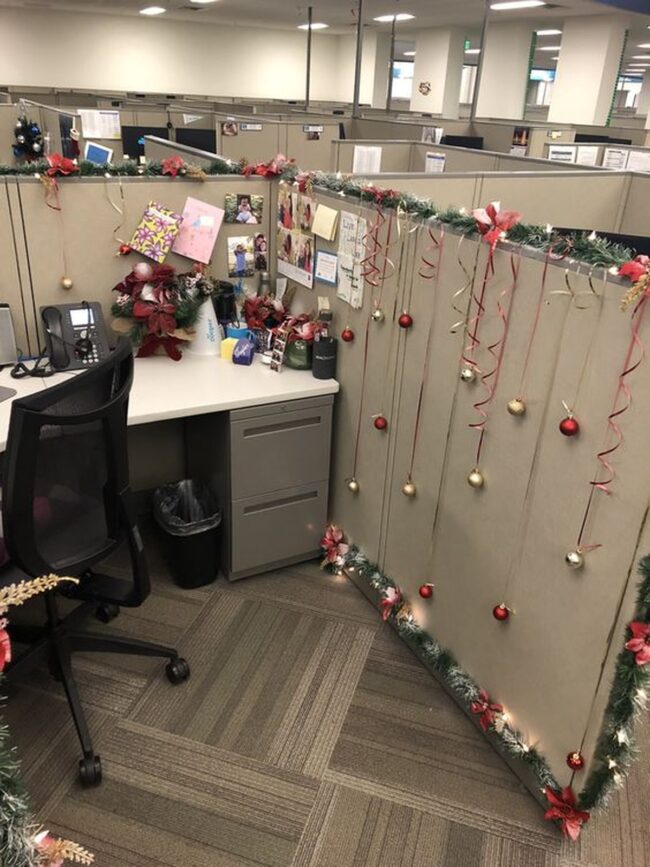 Unique Cubicle Decor for Individual Expression