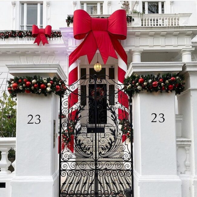 Victorian Splendor Featuring Dramatic Bows