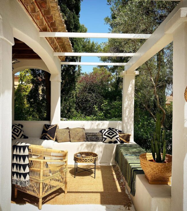 Mediterranean Outdoor Retreat