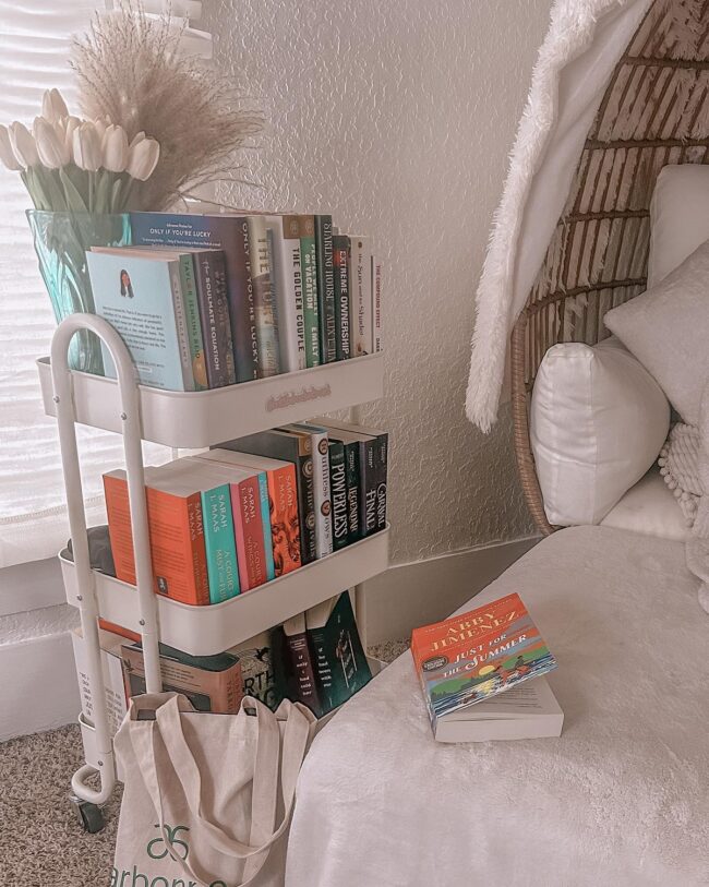 A Rolling Library for Small Spaces